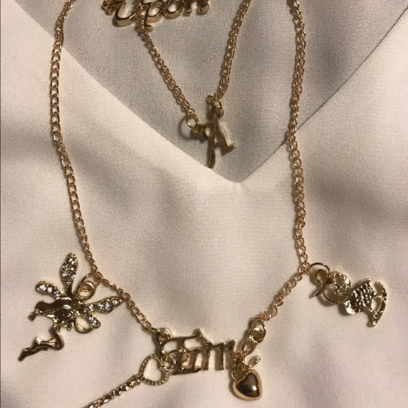 COPY - Layered "once upon a time" gold colored necklace - Picture 2 of 3